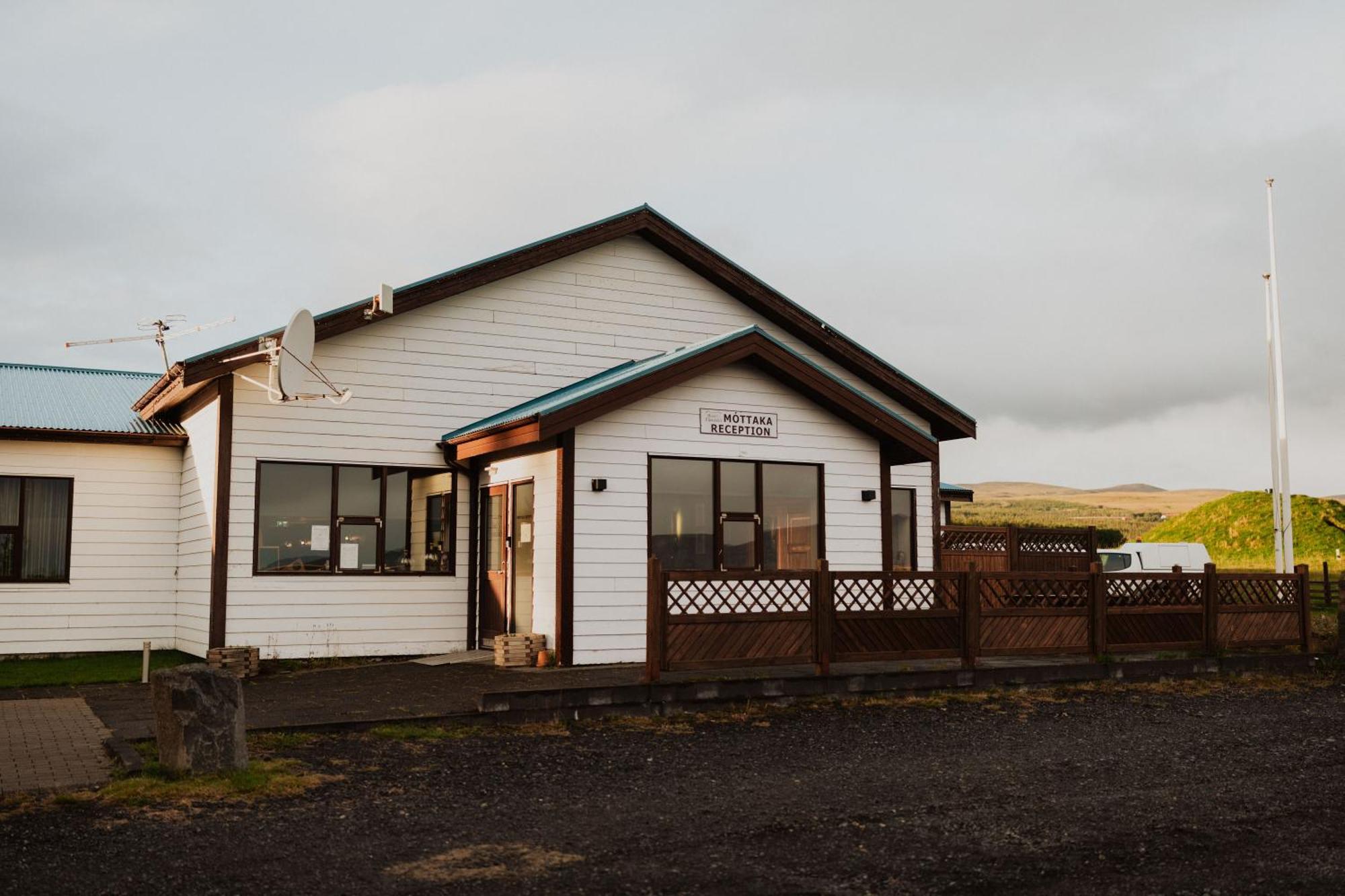 Smaratun Cottages & Chalets Hellisholar エクステリア 写真